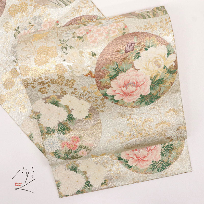 【中古】袋帯 煌びやか四季折々の花々模様 フォーマル 略礼装 シルバー系 六通柄 長さ432cm 帯幅31cm 正絹着物 FH12-4