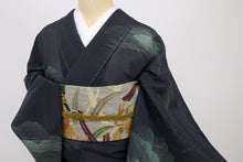 画像をギャラリービューアに読み込む, 【中古】夏着物『絽』訪問着 重なる遠山風景 背紋有 フォーマル 略礼装 藍黒色 身丈159cm 裄丈64.5cm 正絹着物 HA5-8
