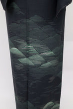 画像をギャラリービューアに読み込む, 【中古】夏着物『絽』訪問着 重なる遠山風景 背紋有 フォーマル 略礼装 藍黒色 身丈159cm 裄丈64.5cm 正絹着物 HA5-8
