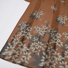 画像をギャラリービューアに読み込む, 【中古】上質 洗える夏着物 付下げ小紋 クレマチスの花模様 茶色 化繊着物 カジュアル 身丈162cm 裄丈65.5cm HC9-5

