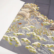 画像をギャラリービューアに読み込む, 【中古】絢爛豪華 訪問着 御所解き文松竹梅 落款有 丼鼠色 グレー 略礼装 フォーマル 身丈157cm 裄丈63cm 袷正絹着物 HH12-19
