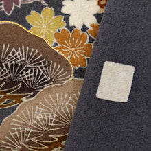 画像をギャラリービューアに読み込む, 【中古】絢爛豪華 訪問着 御所解き文松竹梅 落款有 丼鼠色 グレー 略礼装 フォーマル 身丈157cm 裄丈63cm 袷正絹着物 HH12-19
