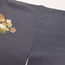 画像をギャラリービューアに読み込む, 【中古】絢爛豪華 訪問着 御所解き文松竹梅 落款有 丼鼠色 グレー 略礼装 フォーマル 身丈157cm 裄丈63cm 袷正絹着物 HH12-19
