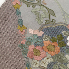 画像をギャラリービューアに読み込む, 小さめ 訪問着『汕頭刺繍』レースに花々の丸唐草 フォーマル 濃灰 和装きもの 正絹着物 HH2-31
