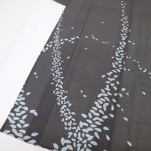 画像をギャラリービューアに読み込む, 【中古】夏着物『絽』訪問着 舞う花びら模様 フォーマル 略礼装 濃灰グレー 身丈157cm 裄丈62.5cm 正絹着物 HH7-2

