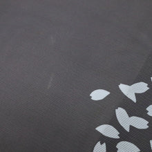 画像をギャラリービューアに読み込む, 【中古】夏着物『絽』訪問着 舞う花びら模様 フォーマル 略礼装 濃灰グレー 身丈157cm 裄丈62.5cm 正絹着物 HH7-2
