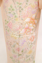 画像をギャラリービューアに読み込む, 仮絵羽 訪問着 蘭に麗しの花々模様 フォーマル 略礼装 淡いピンク 和装きもの 袷正絹着物 HM9-14
