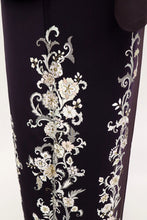 画像をギャラリービューアに読み込む, 【中古】長尺 刺繍 訪問着 極上花唐草模様 黒紅色×黒鳶色 袷正絹着物 HP7-5
