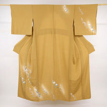 画像をギャラリービューアに読み込む, 【中古】付下げ シンプル風にそよぐ花模様 黄唐茶色 フォーマル 略礼装 身丈159cm 裄丈68.5cm 正絹着物 HY7-4
