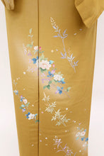 画像をギャラリービューアに読み込む, 【中古】付下げ シンプル風にそよぐ花模様 黄唐茶色 フォーマル 略礼装 身丈159cm 裄丈68.5cm 正絹着物 HY7-4
