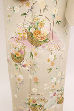 画像をギャラリービューアに読み込む, 【中古】訪問着 長尺 花籠に桜の花模様 フォーマル ベージュちりめん 略礼装 身丈166.5cm 裄丈68.5cm 袷正絹着物 HY9-21 lsize トールサイズ
