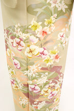 画像をギャラリービューアに読み込む, 【中古】上質特選 訪問着 しっとり蘭の花模様 ベージュ 袷正絹着物 HY9-4
