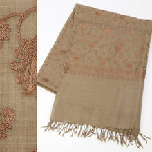 画像をギャラリービューアに読み込む, 【在庫限り】カシミール 刺繍ショール 全8種 大判 上品 刺繍 ショール ストール 和装 洋装 カシミール 着物 小紋 訪問着 着付け 羽織 着物コート 着物防寒 冬用 毛皮 着物ショール 道中着 ポンチョ 和装小物 プレゼント 誕生日 敬老 クリスマス 【WK】
