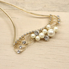 画像をギャラリービューアに読み込む, パールとストーンのかんざし 2色 　花唐草 簪 かんざし パール 髪飾り イチョウ型 銀杏 ラインストーン ゴールド シルバー フォーマル 礼装 訪問着 着物 ドレス 結婚式 洋装 着付け 和装小物【IT】M15-014S M15-014G
