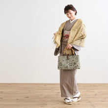 画像をギャラリービューアに読み込む, きものギャラリー凛 更紗柄シルクショール イエロー 透け感 薄手 春 夏 ショール ストール インド製 風除け 和装 洋装 着物 小紋 訪問着 着付け 羽織 着物防寒 冬用 着物ショール 道中着 和装小物 プレゼント 誕生日 敬老
