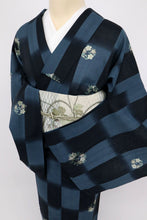画像をギャラリービューアに読み込む, 【中古】長尺 洗える夏着物 小紋 さくらの花丸模様 カジュアル 黒×青灰色 身丈166cm 裄丈68cm 化繊 KA7-55
