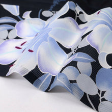 画像をギャラリービューアに読み込む, 【中古】長尺 洗える夏着物 小紋 『組曲』萩とカサブランカ 紺色 化繊着物 カジュアル 身丈165cm 裄丈67cm KA7-71
