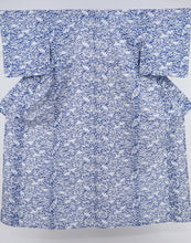 画像をギャラリービューアに読み込む, 【中古】綿絽 木綿 浴衣 芝草に菊牡丹 ブルー バチ衿 身丈158cm 裄丈63.5cm 木綿着物 KA9-8

