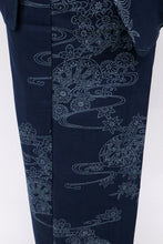 画像をギャラリービューアに読み込む, 【中古】特選浴衣 しじら織り 綿麻 流水に肩車菊花模様抜染 濃紺 カジュアル 身丈157cm 裄丈62cm 単衣着物 KA9-9
