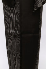 画像をギャラリービューアに読み込む, 【中古】特選 紬 大島 小紋 明アキラコレクション 杢目ライン 黒 カジュアル 身丈159.5cm 裄丈69cm 袷正絹着物 KB3-17
