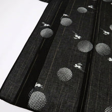 画像をギャラリービューアに読み込む, 【中古】長尺 洗える夏着物 小紋 飛びうさぎ 黒ブラック カジュアル 化繊 身丈164.5cm 裄丈66.5cm 着物 KB6-14
