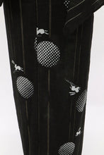 画像をギャラリービューアに読み込む, 【中古】長尺 洗える夏着物 小紋 飛びうさぎ 黒ブラック カジュアル 化繊 身丈164.5cm 裄丈66.5cm 着物 KB6-14
