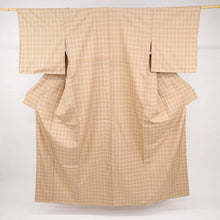 画像をギャラリービューアに読み込む, 【中古】特選 紬 十日町 綾織『格子のクロス』カジュアル 濃淡茶色 身丈167.5cm 裄丈68cm 袷正絹着物 KC1-14
