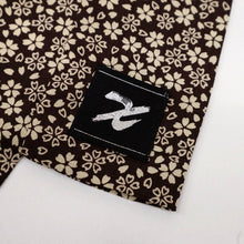 画像をギャラリービューアに読み込む, 【中古】長尺 洗える夏着物 小紋 細やか桜に手毬 濃茶色 化繊着物 ポリエステル カジュアル 身丈164cm 裄丈67cm KC7-77
