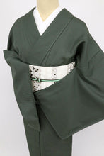 画像をギャラリービューアに読み込む, 【中古】長尺 単衣 特選『お召織』細やか角通し柄 黒緑×グレー カジュアル 身丈167.5cm 裄丈67cm 正絹 KG6-6
