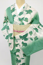画像をギャラリービューアに読み込む, 【中古】長尺 夏着物『綿絽』小紋 ラインぼかしに花葉 カジュアル 白×緑 身丈165.5cm 裄丈67.5cm 木綿浴衣 KG7-60
