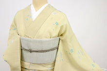 画像をギャラリービューアに読み込む, 【中古】洗える夏着物『紅梅』小紋 格子に桜笹竹の丸 カジュアル 木蘭色 身丈157cm 裄丈66cm 化繊着物 KG7-63
