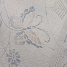 画像をギャラリービューアに読み込む, 【中古】単衣 小紋 松稲穂に舞蝶夾竹桃飾り紐 淡いグレージュ カジュアル 身丈162cm 裄丈65cm 正絹着物 KH5-41
