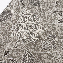 画像をギャラリービューアに読み込む, 【中古】長尺 単衣 お召 松煙染 花唐草 叩き染め 濃淡グレー カジュアル 身丈163.5cm 裄丈68cm 単衣着物 KH9-7
