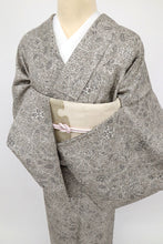 画像をギャラリービューアに読み込む, 【中古】長尺 単衣 お召 松煙染 花唐草 叩き染め 濃淡グレー カジュアル 身丈163.5cm 裄丈68cm 単衣着物 KH9-7
