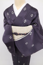 画像をギャラリービューアに読み込む, 【中古】長尺 特選 小紋 小さな菱模様 黒紅色 カジュアル 市松地紋 身丈160cm 裄丈63.5cm 袷正絹着物 KP3-5
