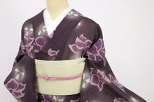 画像をギャラリービューアに読み込む, 【中古】長尺 洗える夏着物 小紋『和風館ICHI』鈴蘭花模様 紫黒鳶 化繊着物 カジュアル 身丈165.5cm 裄丈67cm KP7-87
