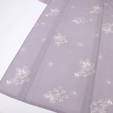 画像をギャラリービューアに読み込む, 【中古】夏着物『絽』小紋 桜に小花の市松舞う花びら模様 カジュアル 薄色 身丈152cm 裄丈64.5cm 正絹着物 KP8-5
