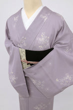 画像をギャラリービューアに読み込む, 【中古】夏着物『絽』小紋 桜に小花の市松舞う花びら模様 カジュアル 薄色 身丈152cm 裄丈64.5cm 正絹着物 KP8-5
