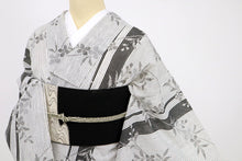 画像をギャラリービューアに読み込む, 【中古】長尺 洗える夏着物 小紋 縞に植物ライン カジュアル 白黒モノトーン 身丈163cm 裄丈62.5cm 化繊 KS7-59
