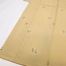 画像をギャラリービューアに読み込む, 【中古】長尺 特選 小紋 小さな花唐草模様 飴色ベージュ カジュアル 身丈163.5cm 裄丈65.5cm 袷正絹着物 KY2-8
