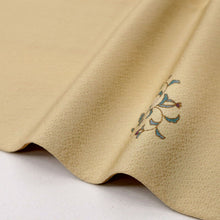 画像をギャラリービューアに読み込む, 【中古】長尺 特選 小紋 小さな花唐草模様 飴色ベージュ カジュアル 身丈163.5cm 裄丈65.5cm 袷正絹着物 KY2-8
