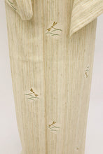 画像をギャラリービューアに読み込む, 【中古】洗える♪単衣着物 小紋 点描の縞にとんぼ 鳥の子色 カジュアル 作家落款有 身丈166.5cm 裄丈71cm 化繊着物 KY7-124
