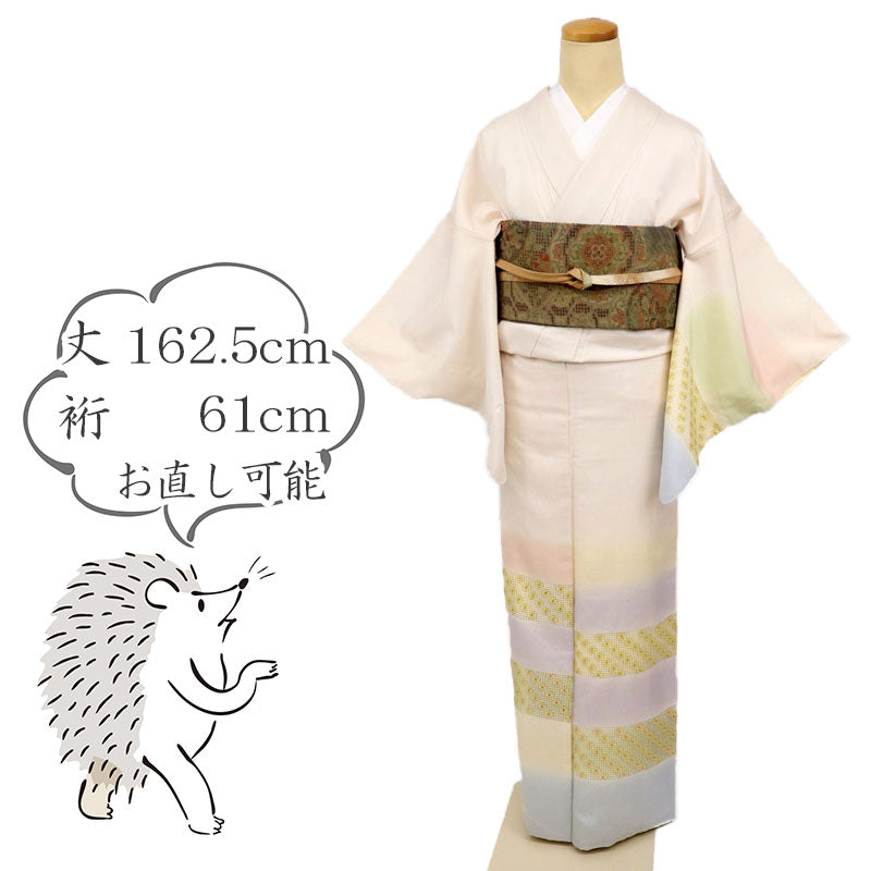【中古】汕頭刺繍 付下げ 青柳謹製『手座繰り赤城紬』横段 外出着 淡クリーム地 身丈162.5cm 裄丈61cm 袷正絹着物 MY12-1
