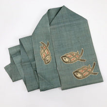 画像をギャラリービューアに読み込む, 【中古】夏の麻 名古屋帯 作家物 型絵染 魚の姿 落款有 カジュアル 青鈍色 長さ364.5cm 帯巾31cm 着物 NG5-48
