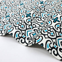 画像をギャラリービューアに読み込む, 【中古】特選 名古屋帯 アラベスク文様鮮やか唐草柄 白地 カジュアル 長さ368cm 帯巾31.5cm 正絹着物 NS10-1
