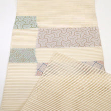 画像をギャラリービューアに読み込む, 【中古】夏帯『絽』名古屋帯 毘沙門亀甲花菱の横段 カジュアル 白地 長さ364cm 帯巾30.5cm 正絹着物 NS7-37
