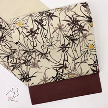 画像をギャラリービューアに読み込む, 【未使用】『本場縞大島』紬 名古屋帯 花唐草模様 カジュアル 練色 正絹着物 NY6-3
