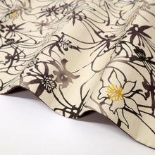 画像をギャラリービューアに読み込む, 【未使用】『本場縞大島』紬 名古屋帯 花唐草模様 カジュアル 練色 正絹着物 NY6-3
