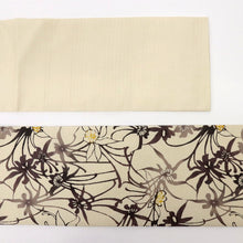 画像をギャラリービューアに読み込む, 【未使用】『本場縞大島』紬 名古屋帯 花唐草模様 カジュアル 練色 正絹着物 NY6-3

