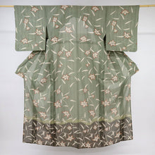 画像をギャラリービューアに読み込む, 【中古】洗える夏着物 付下げ小紋『絽』 縞クレマチス 濃淡グリーン 化繊着物 カジュアル 身丈161cm 裄丈65.5cm SG9-3
